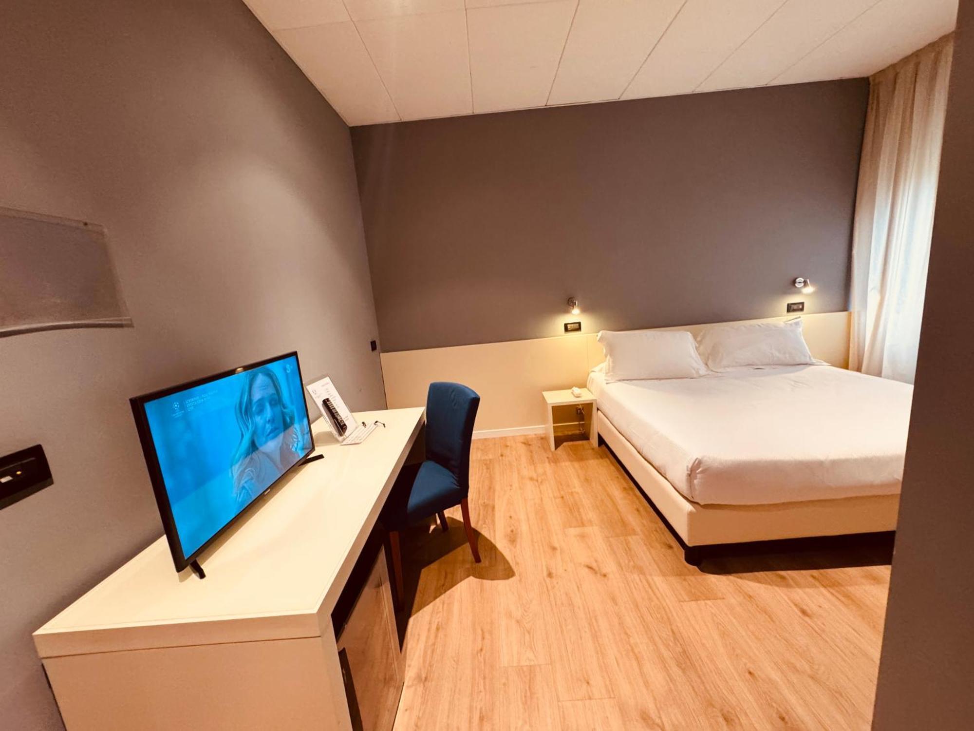 Hotel Pex Mantova Eksteriør bilde